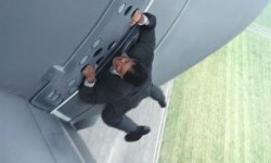 298_298_watch-tom-cruise-hang-off-the-side-of-an-airplane