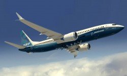 737 MAX 8