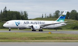 Air Austral Boeing 787 El primer Boeing 787 de Air Austral durante una de sus pruebas previas a su entrega.