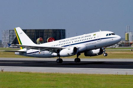 Airbus A319CJ del Gobierno de Brasil
