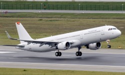 A321Sharklets02 El Airbus A321 número de serie 5295 es el primero equipado con sharklets.