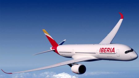 Los A350 de Iberia incluyen una serie de mejoras aerodinámicas, las más visible de ellas los nuevos winglets de mayor altura.