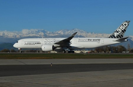El nuevo A350 XWB durante su parada en Santiago de Chile
