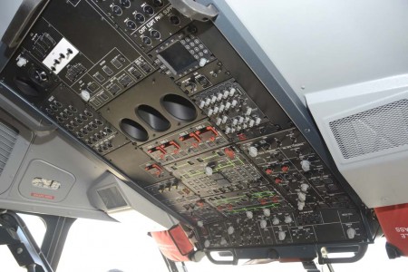 Panel de techo del cockpit del A400M.