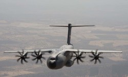 A400M España vuelo Los avances en el A400M han sido importantes en 2016 pero no han bastado para evitar que Airbus Group haya tenido que aprovisonar otros 2.200 millones de euros.