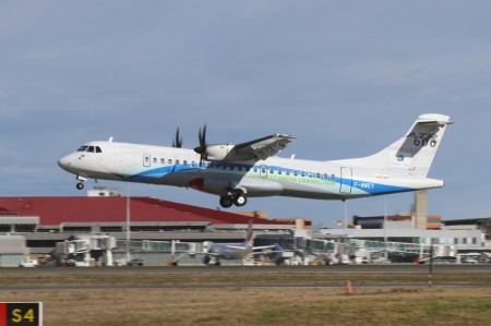 Despegue de Toulouse del ATR-600 modificado con nuevos sistemas eléctricos.