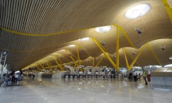 Aena_barajas El tráfico de pasajeros en Barajas se incrementó un 7,9 por ciento en octubre