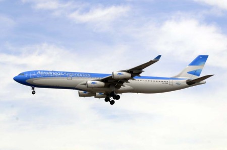Aerolíneas Argentinas vuela a Barcelona y Roma con sus Airbus A340.