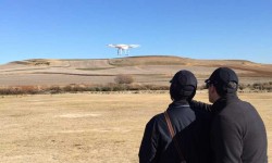 Aerotec-Drones-2 Alumnos primera promoción curso piloto de drones de Aerotec durante las prácticas antes de obtener su licencia
