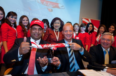 Firma del A320neo por Air Asia