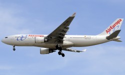 Air_europa_A330_madrid_001