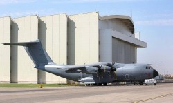 Airbus A400M T23-02 El segundo A400 español en Sevilla a la espera de su primer vuelo.