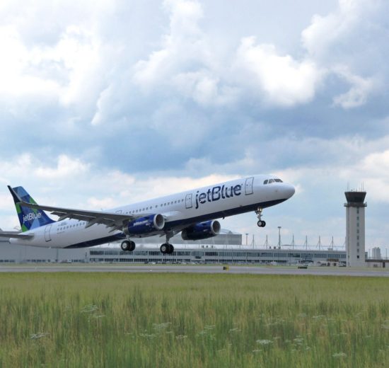 Jetblue tiene su base principal en el aeropuerto JFK de Nueva York.