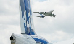 AirbusA3801 Airbus Group anuncia unos excelentes resultados económicos en el primer trimestre de 2014, casi duplicando sus beneficios.