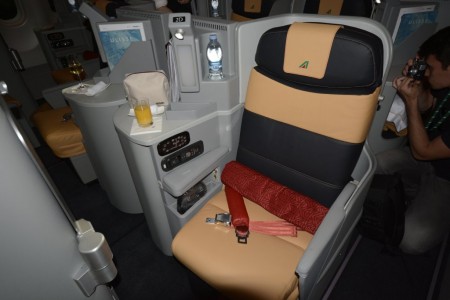 Nuevos asientos de clase Business para largo radio de Alitalia.