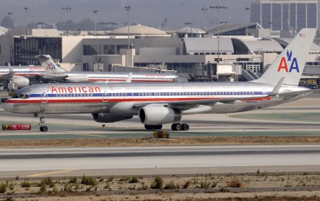 Boeing 757 de American Airlines en el aeropuerto de Los Ángeles