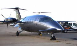 Avantifuera El nuevo Piaggio P180 Avanti II de Gestair Private Jets llegó a Torrejón procedente de la factoría de Piaggio en Genova.