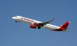 Avianca A321 Avión de la compañía; Avianca A321