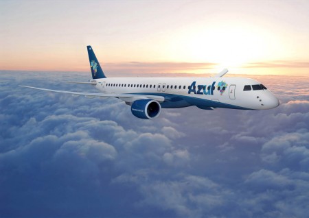 Entre los pedidos firmados en el segundo trimestre de 2015 por Embraer está el de hasta 50 aviones A90-E2 para Azul.