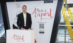 Barajas personal shopper El servicio de personal shopper en Barajas ayuda y recomienda a la hora de hacer compras en las tiendas del aeropuerto.