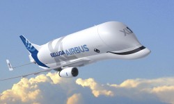 BelugaXL decoracion Además de enfatizar el "XL" por su mayor tamaño, los nuevos Beluga serán adornados con ojos y la boca sonriente de estos mamíferos marinos.