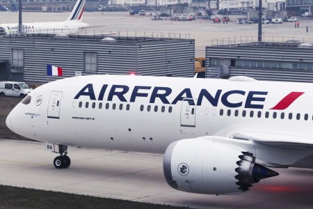 Detalle de los nuevos títulos aplicados al Boeing 787-9 de Air France.