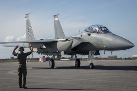Aunque el F-15EX es biplaza, la USAF tiene previsto operarlo con un solo piloto a bordo.
