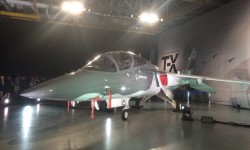 Boeing Saab T-X lateral
