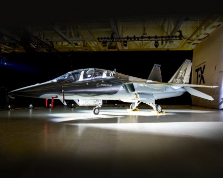 Boeing y Saab han presentado sus prototipos para el concurso del T-X, pero mantienen en secreto muchos detalles, incluido lo que hace cada una de ellas en el programa.