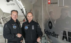 Borschberg-Piccard André Borsberg y Bertrand Piccard junto al Solar Impulse.