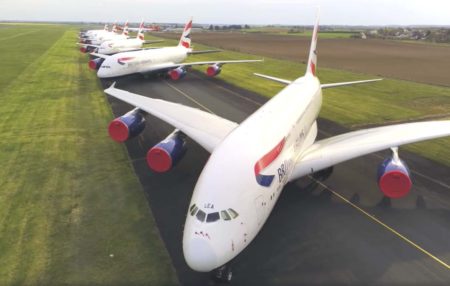 Airbus A380 de British Airways aparcados en Chateauroux.
