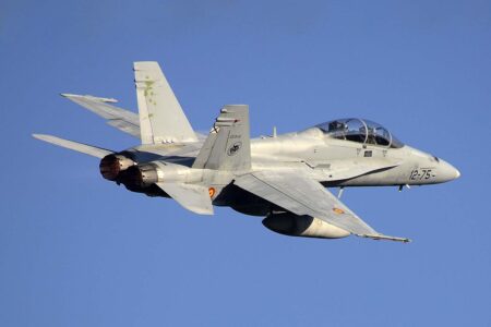 información a Lockheed Martin para comprar el F-35 para sustituir a parte de los F-18..