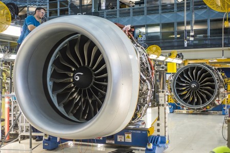 Un problema de calidad de producción de algunos componentes de los motores CFM LEAP 1B obliga a Boeing a paralizar la flota de aviones B-737 MAX a pocos días de la primera entrega del modelo a un cliente.