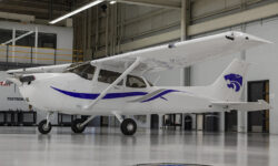 Cessna Skyhawk de la universidad Estatal de Kansas