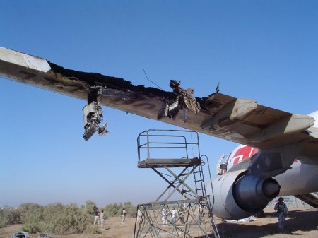 A300 de DHL dañado en Bagdad.