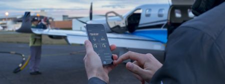 App de control de información del avión en dispositivos  moviles.
