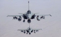 Dassault Rafale frontal India ha pasado de querer comprar casi 200 Rafale a 36.