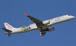 E195_EC-LKX Embraer E195 ED-LKX de Air Europa con su nuevo logo promocional de la ciudad de Salvador.