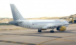 EC-MEA Vueling Airbus A320