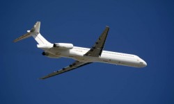 EC_LTV McDonnell Douglas MD-83 EC-LTV