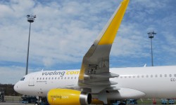 EC_LUQ_001 Vueling continúa incorporando Airbus A320 mientras que la renovación de flota sigue pendiente.