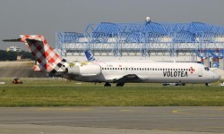 EI-EXB Volotea B-717