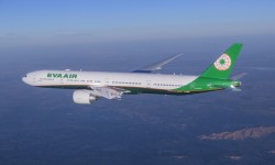 EVA Air Boeing 777 El nuevo Boeing 777-300ER de Eva Air con la nueva imagen corporativa.