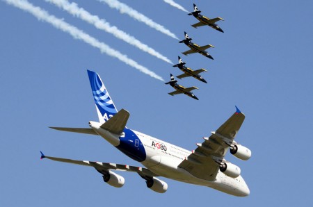 Breitling Jet Team y Airbus A380.