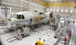 Embraer_KC390FALOK La presidenta de Brasil, Dilma Rousseff, ha inaugurada la FAL del Embraer KC-390