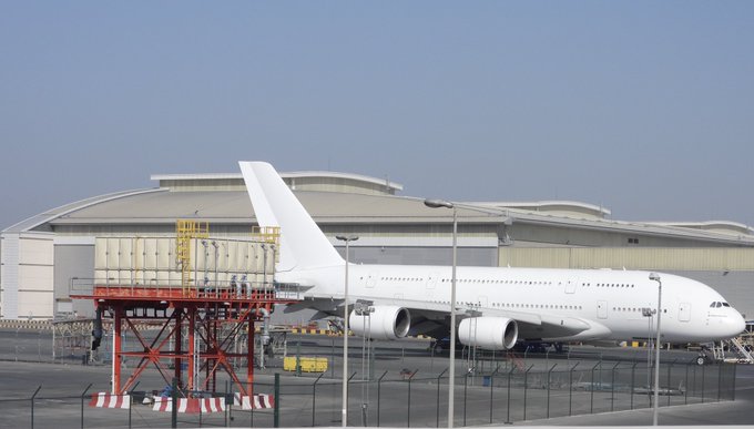 Foto compartida en rees sociales que muestra al Airbus A380 A6.EDB poco depsués de su llegada a Tarbes.