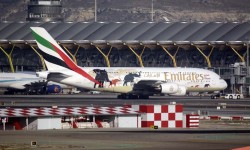 Emirates Airbus A380 Madrid Barajas animales