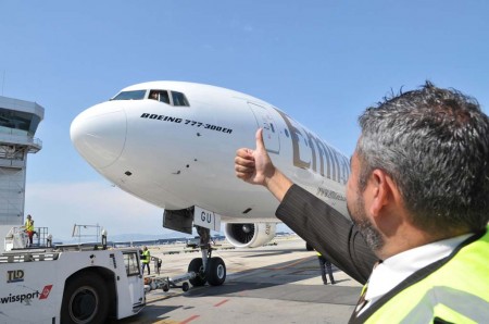 Emirates comenzó volando una vez al día con B-777 a Barcelona. Hoy tiene dos vuelos diarios con A380.