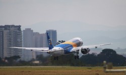 Emrbaer E190-E2 número 4 Despegue desde la factoría de Embraer en Sao José dos Campos del cuarto ejemplar del E190-E2.