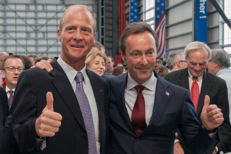TomEnders y Fabrice Bregier en la inauguración de la planta de montaje del Airbus A320 en Mobile (Estados Unidos).